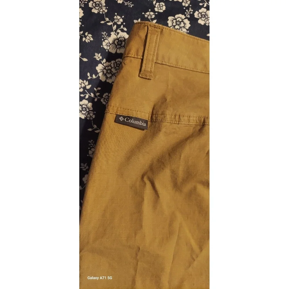 NEW Columbia OMNI-SHADE 50 Womens Size 12 Musturd Zipper Activity Skirt Hiking